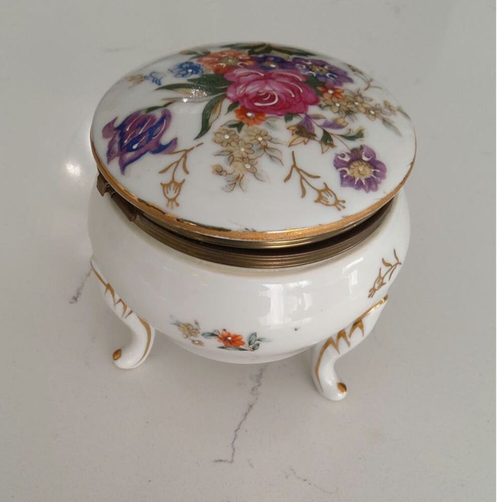 Vtg Napcoware footed trinket box Japanese porcelain hand-painted floral w gold - Picture 2 of 6